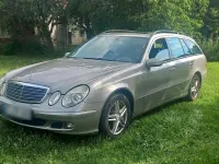 Gebraucht Mercedes E220 150 PS (110 kW) 2004 Silber Kombi