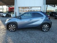 Gebraucht Toyota Aygo X Basis 72 PS (52 kW) 2025 Juniper blue /dach schwarz SUV