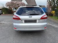 Gebraucht Ford Mondeo 140 PS (102 kW) 2010 Silber Kombi