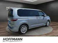 Gebraucht VW Multivan Life 150 PS (110 kW) 2025 Silber Van / Kleinbus