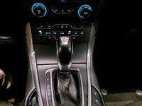 Gebraucht Ford S-MAX S 180 PS (132 kW) 2016 Weiß Van / Kleinbus