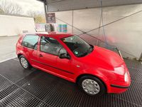 Gebraucht VW Golf IV 75 PS (55 kW) 2001 Rot Kleinwagen