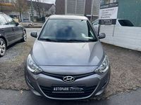 Gebraucht Hyundai i20 Classic 86 PS (63 kW) 2012 Grau Kleinwagen