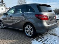 Gebraucht Mercedes B180 122 PS (89 kW) 2015 Grau Van / Kleinbus