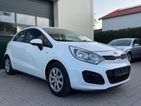 Second-hand Kia Rio 86 CP (63 kW) 2012 Alb Berlinǎ