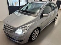 Gebraucht Mercedes B200 140 PS (102 kW) 2005 Silber Van / Kleinbus