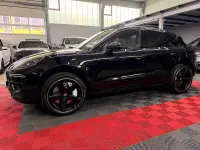 Gebraucht Porsche Macan Turbo Chrono 441 PS (324 kW) 2020 Schwarz SUV