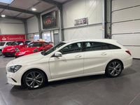 Gebraucht Mercedes CLA200 Shooting Brake 156 PS (114 kW) 2017 Weiß Kombi