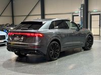 Gebraucht Audi Q8 S-Line 489 PS (359 kW) 2024 Grau SUV