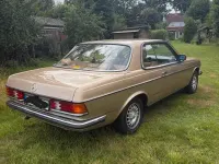 Gebraucht Mercedes 230 136 PS (100 kW) 1983 Gold Coupé
