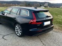 Gebraucht Volvo V60 Momentum 250 PS (183 kW) 2019 Schwarz Kombi