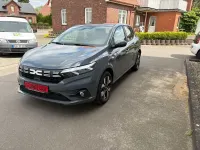 Używany Dacia Sandero Expression 91 KM (66 kW) 2025 Szary Sedan/Limuzyna