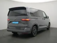 Gebraucht VW Multivan Basis 150 PS (110 kW) 2024 Schwarz Van / Kleinbus