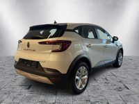 Second-hand Renault Captur Evolution 140 CP (102 kW) 2023 Alb SUV