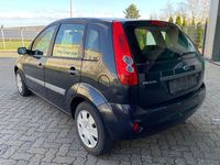 Gebraucht Ford Fiesta Ambiente 69 PS (50 kW) 2007 Blau Kleinwagen