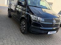 Second-hand VW Multivan Comfortline 150 CP (110 kW) 2021 Negru Monovolum