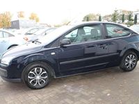 Gebraucht Ford Focus Trend 101 PS (74 kW) 2006 Blau Limousine