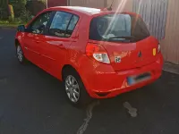 Gebraucht Renault Clio 75 PS (55 kW) 2013 Rot Kleinwagen