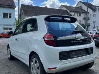 Gebraucht Renault Twingo Life 69 PS (50 kW) 2017 Weiß Kleinwagen