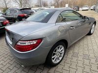 Gebraucht Mercedes SLK200 184 PS (135 kW) 2012 Palladiumsilber  metalliclack Cabrio