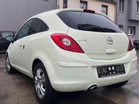 Gebraucht Opel Corsa 87 PS (63 kW) 2011 Weiß Kleinwagen