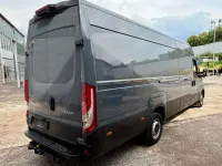 Gebraucht Iveco Daily 175 PS (128 kW) 2023 Grau Van / Kleinbus