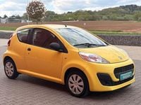 Gebraucht Peugeot 107 Access 68 PS (50 kW) 2012 Jaune citrus Kleinwagen