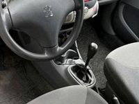 Gebraucht Peugeot 107 68 PS (50 kW) 2006 Silber Kleinwagen
