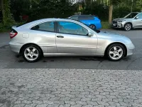 Gebraucht Mercedes C180 129 PS (94 kW) 2002 Silber Coupé