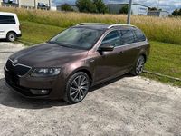 Gebraucht Skoda Octavia LAURIN & KLEMENT 184 PS (135 kW) 2015 Braun Kombi