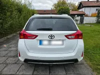 Gebraucht Toyota Auris 133 PS (97 kW) 2014 Weiß Kombi