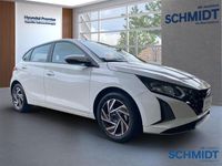 Gebraucht Hyundai i20 Trend 101 PS (74 kW) 2025 Atlas white / sol Kleinwagen