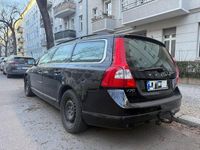 Gebraucht Volvo V70 Kinetic 179 PS (131 kW) 2012 Schwarz Kombi