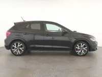 Gebraucht VW Polo R-line 116 PS (85 kW) 2024 Deep black perleffekt Kleinwagen
