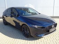 Neu Mazda 3 Homura-Line 186 PS (136 kW) 2025 Zircon sand metallic Limousine