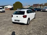 Gebraucht VW Polo Trendline 95 PS (69 kW) 2021 Weiß Kleinwagen