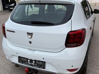 Gebraucht Dacia Sandero Comfort 90 PS (66 kW) 2019 Weiß Limousine
