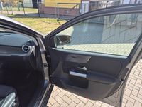 Gebraucht Mercedes B200 163 PS (119 kW) 2019 Grau Van / Kleinbus