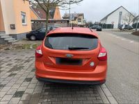 Gebraucht Ford Focus 115 PS (84 kW) 2012 Orange Limousine