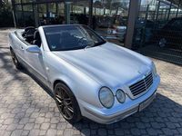 Gebraucht Mercedes CLK230 193 PS (141 kW) 1999 Silber Cabrio