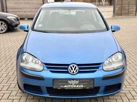 Używany VW Golf IV 75 KM (55 kW) 2004 Niebieski Sedan/Limuzyna