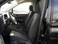 Gebraucht VW Caddy Basis 102 PS (75 kW) 2024 Deep black perleffekt Van / Kleinbus