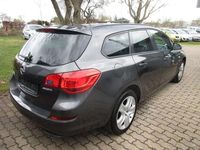 Gebraucht Opel Astra Design Edition 101 PS (74 kW) 2011 Grau Kombi