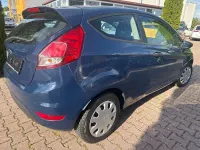 Gebraucht Ford Fiesta Ambiente 60 PS (44 kW) 2016 Blau Kleinwagen