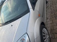 Gebraucht Ford Fiesta 70 PS (51 kW) 2005 Grau Kleinwagen