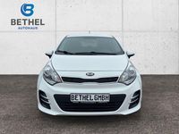 Gebraucht Kia Rio 84 PS (61 kW) 2016 Weiß Limousine