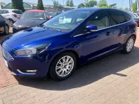 Gebraucht Ford Focus Titanium 120 PS (88 kW) 2016 Blau Limousine