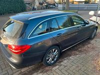 Gebraucht Mercedes C220 170 PS (125 kW) 2014 Blau Kombi