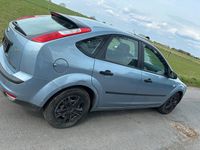 Usata Ford Focus 100 CV (73 kW) 2005 Blu Berlina