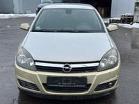 Usata Opel Astra 125 CV (91 kW) 2004 Giallo Berlina